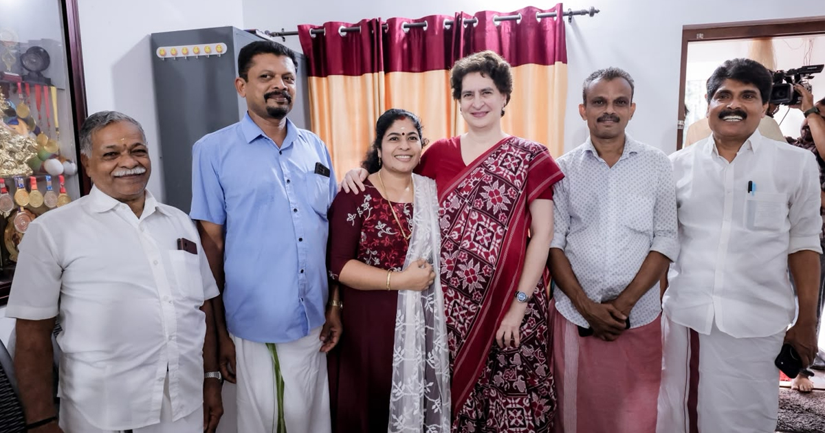 "വയനാടിന്റെയും ഇന്ത്യയുടെയും അഭിമാനം"; ഏഷ്യൻ ഗെയിംസ് മെഡൽ വിജയി വിദർശ വിനോദിന്റെ വസതി സന്ദര്‍ശിച്ച്  പ്രിയങ്ക ഗാന്ധി എം.പി