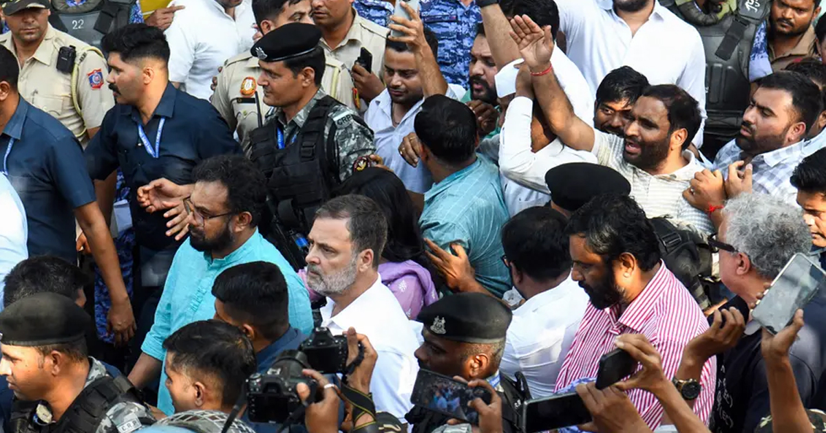 ഗ്യാനേഷ് കുമാര്‍ 'രാജ്യദ്രോഹി'; തനിക്കെതിരായ ഓരോ എഫ്‌ഐആറും ഓരോ മെഡല്‍, നൂറാക്കുകയാണ് ലക്ഷ്യമെന്നും രാഹുല്‍ ഗാന്ധി
